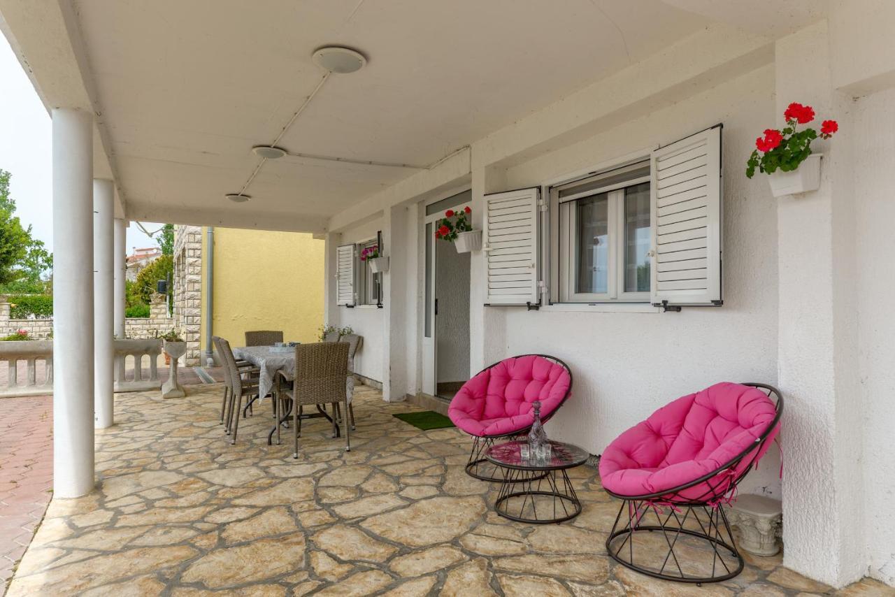 Pia Mera Apartman Zára